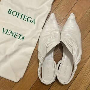 Bottega Venetta white slingback flats